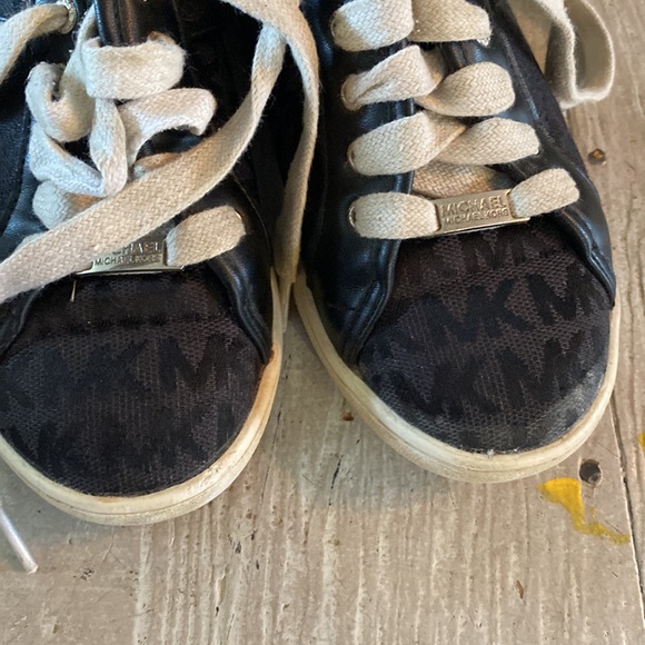 Girls Black Sneakers by Michael Kors - Picture 4 of 7